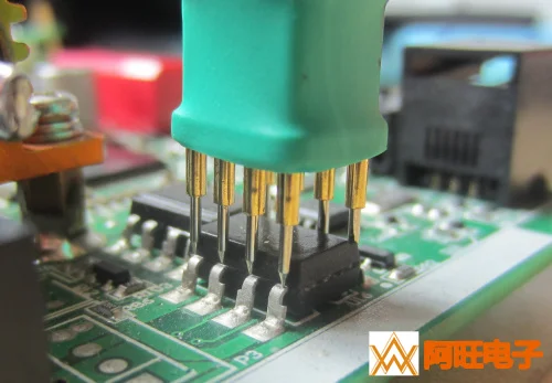 

Микросхема DIP8, яркость 2,54 мм, тест на сгорание прошивки, расстояние между ряда игл 6,4 мм