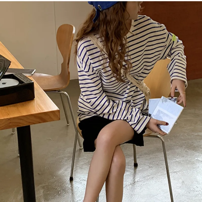 

2021 Spring Ladies Tops Korean T-shirt Fashion All-match Casual Round Neck Loose Striped Long-sleeved Top Women