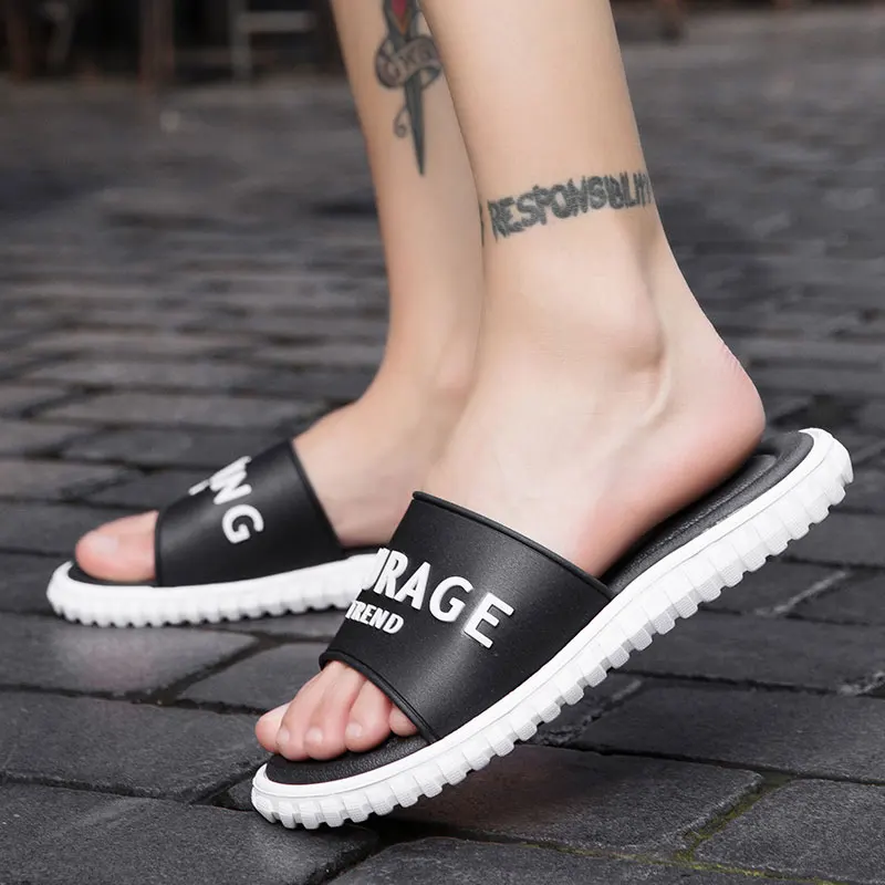 

Women Summer Home Shoes Bathroom Antiskid Slipper Men Fashion Thicken Hollow Out Breathable Slipper Female Indoor Shoes 36-46