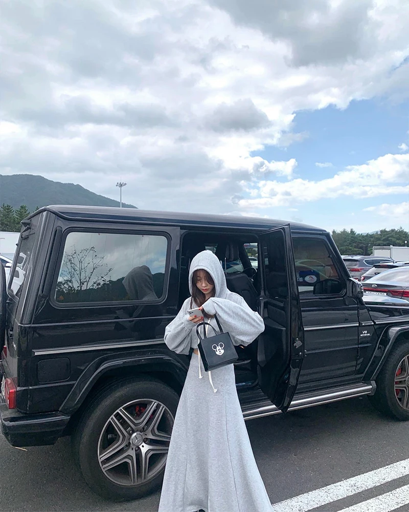 

South Korea fall 2020 leisure sweater sports suit fishtail skirt 2-piece women's set