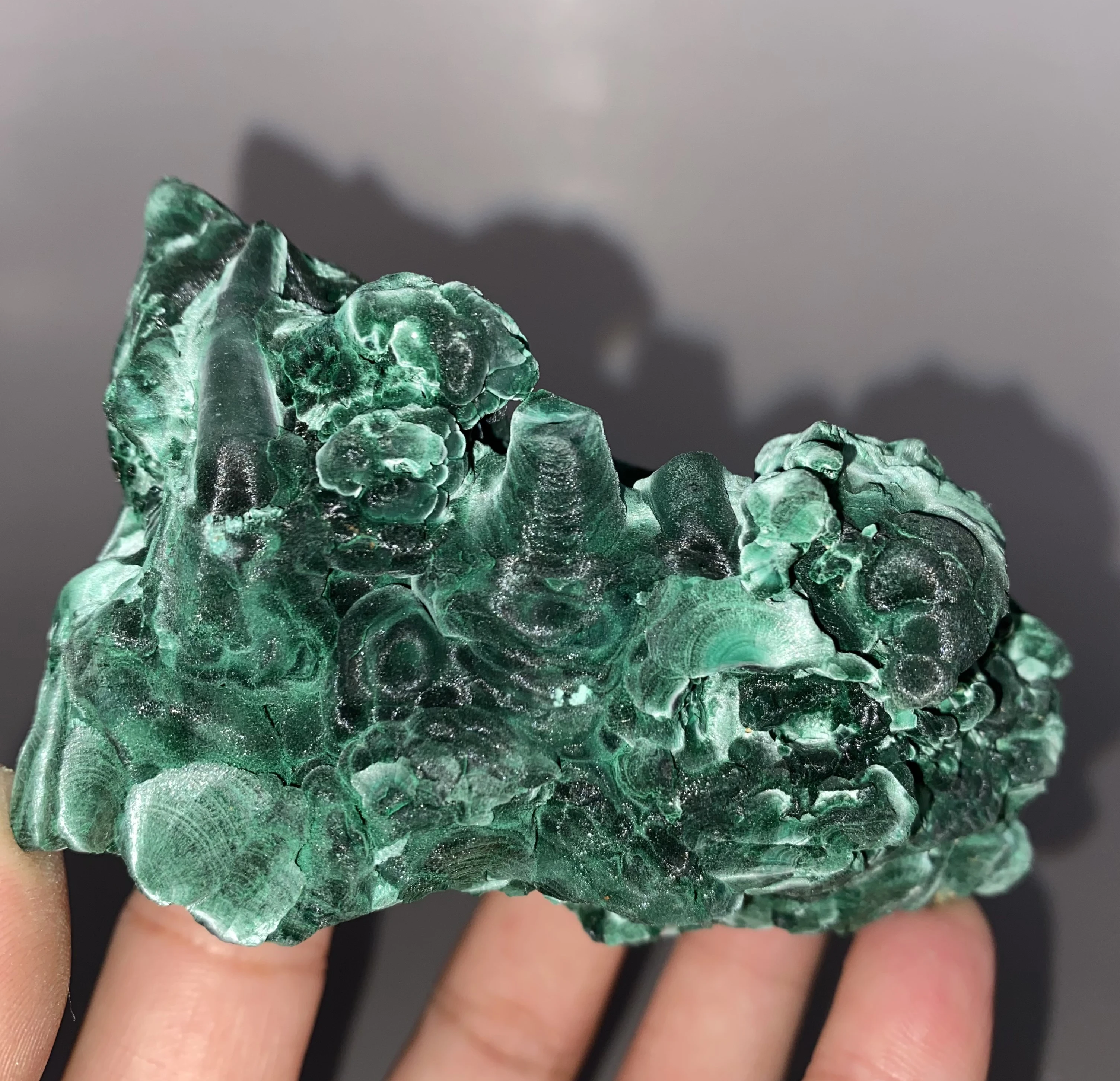 

BIG! 435g Natural beautiful velvet aperture malachite mineral specimen crystal Stones and crystals Healing crystal Free shipping