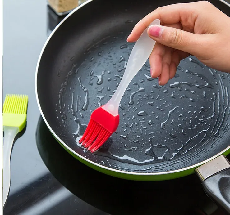 1pcs Silica Gel Brush High Temperature Baking Barbecue Tool Oil PP Handle Random Color | Дом и сад