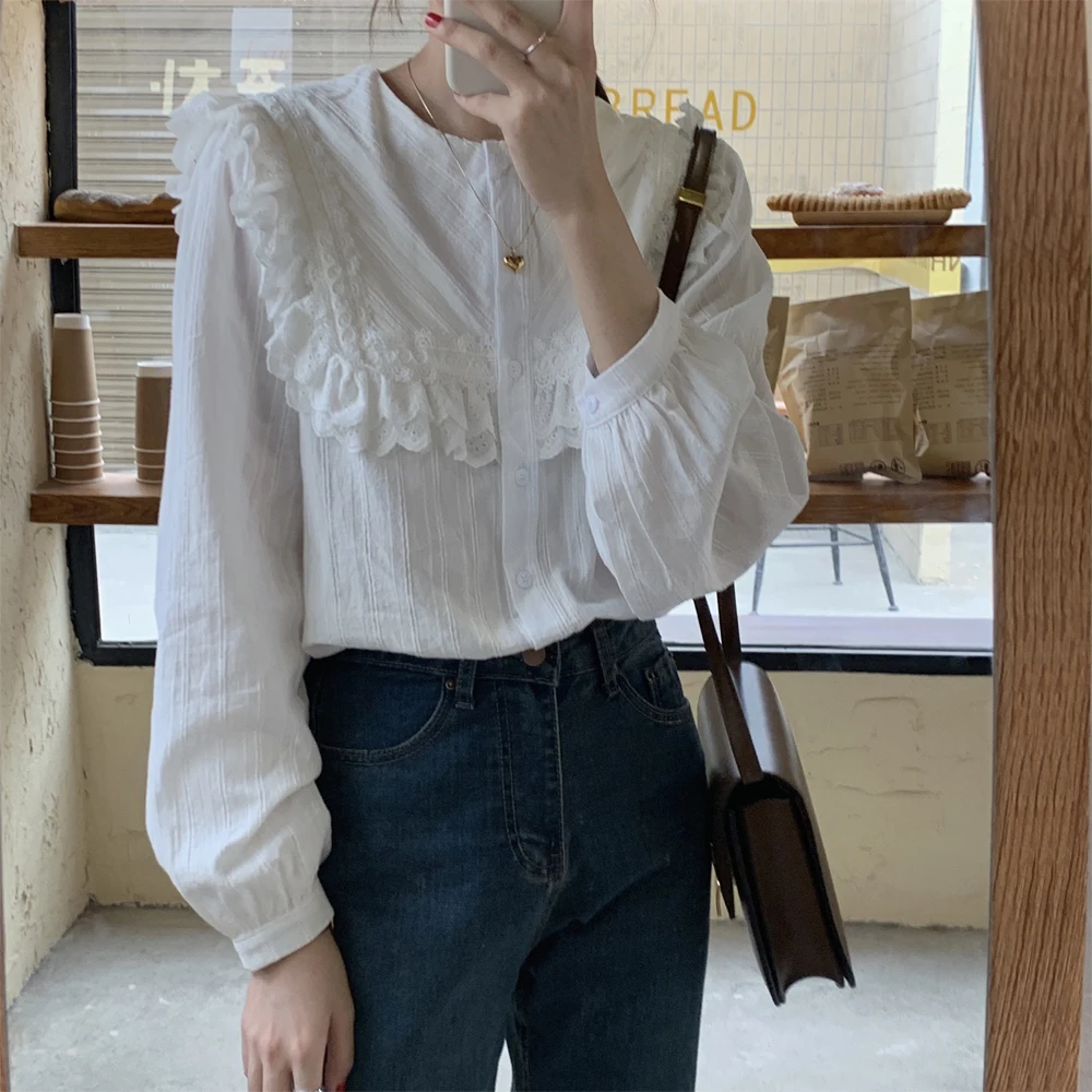 

White Spring Chic Patchwork Lace Women Shirts 2021 Loose Hot Elegance All Match New Female High Street Blouses
