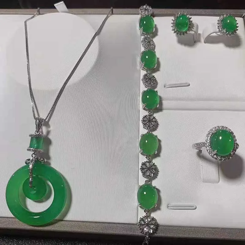 Четыре части натурального нефрита 925 Серебряная инкрустированная Нефритовая