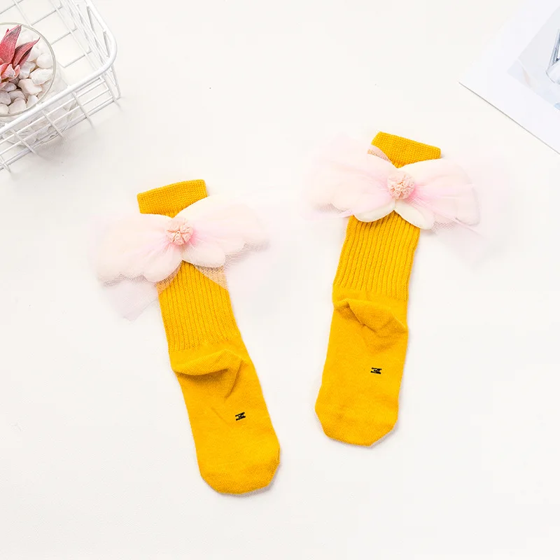 yellow Модные детские носки для девочек кружевные детские осенние Гольфы с крыльями ангела носки принцессы ярких цветов для девочек, От 2 до 10 лет - Цвет: yellow