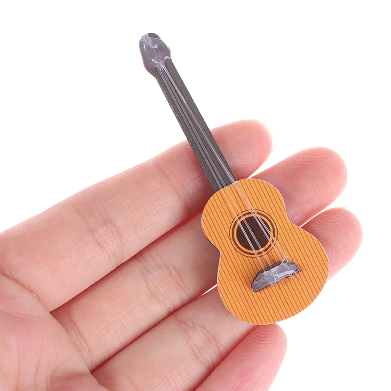 

1pc 7cm*2cm Mini Wood Guitar Cute Garden Decor Crafts Musical Instruments Doll House Miniatures Lovely