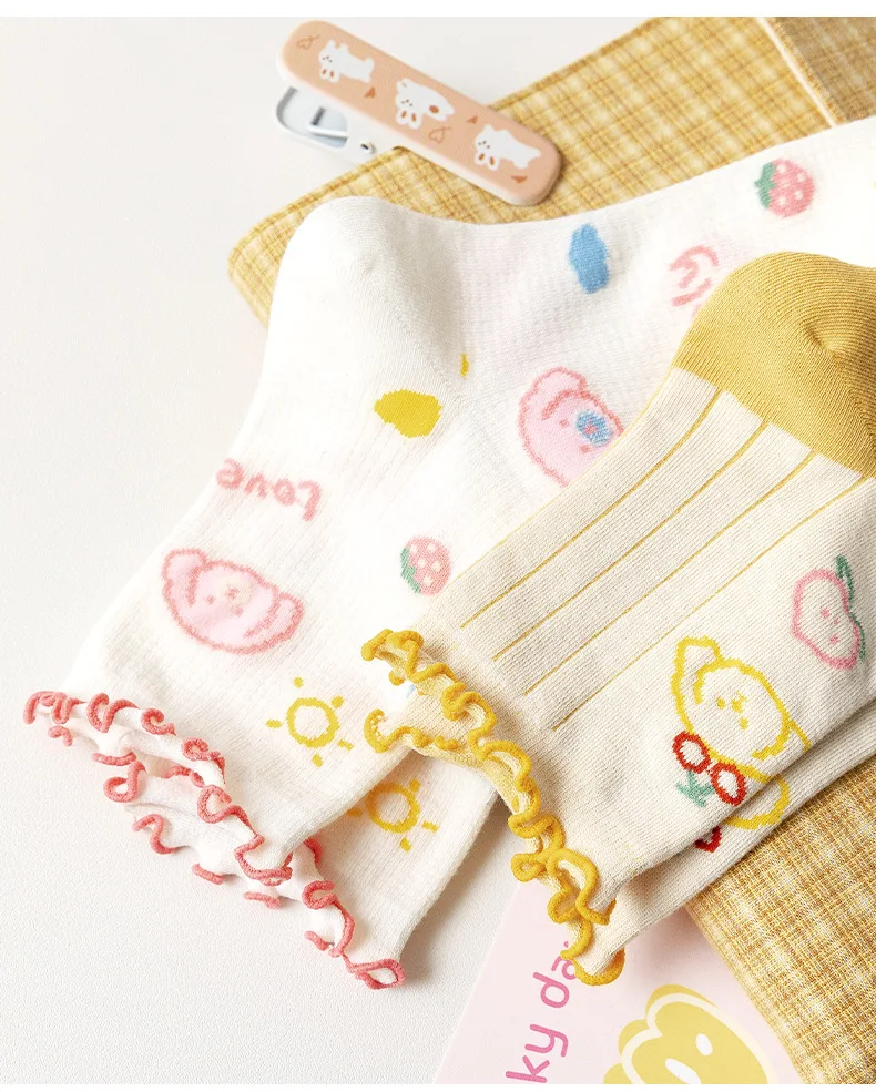 

Women's Socks & Hosiery