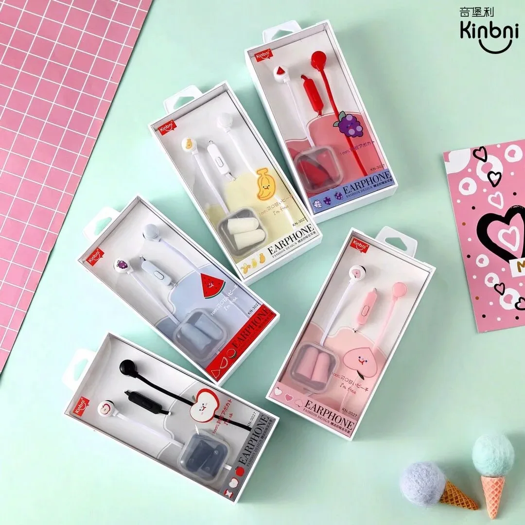 Наушники Fresh Fruit поставляются с красивыми противошумными наушниками |