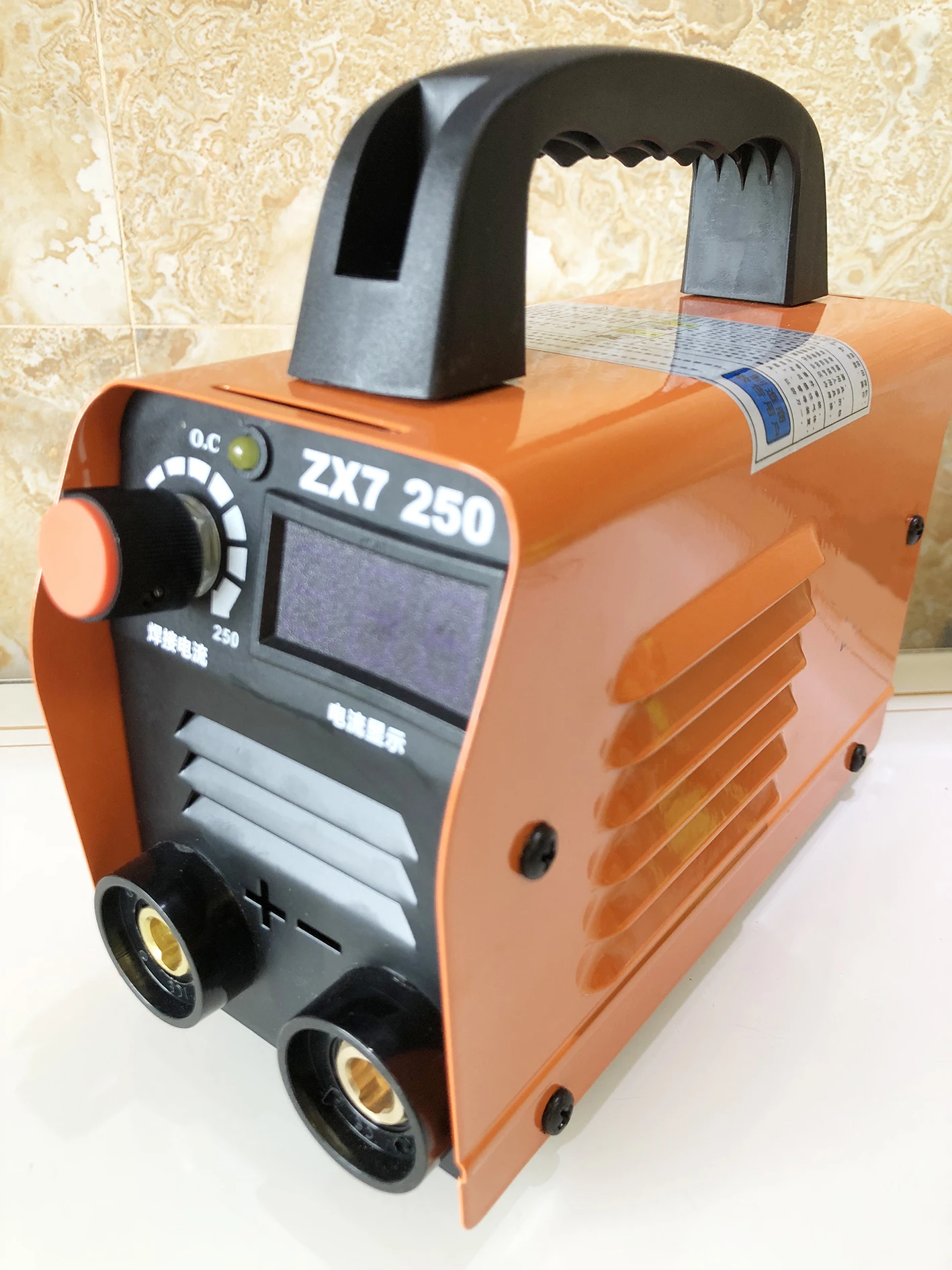 

Portable Electric Welder 250A Welding Machine Power MMA IGBT Inverter Welder LCD Display 110V/220V Welding Tool Energy Saving