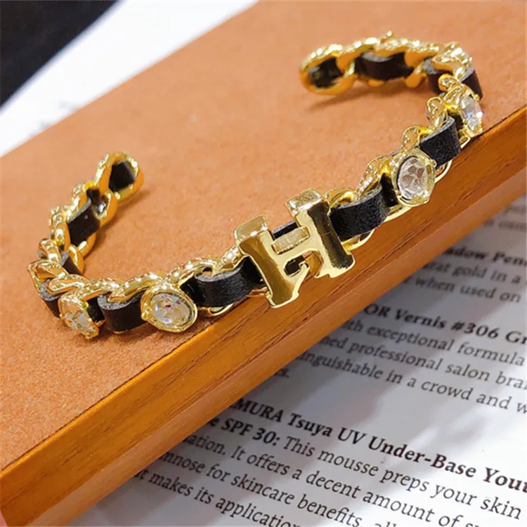 Модный женский большой кожаный браслет простой Универсальный Широкий H Word для