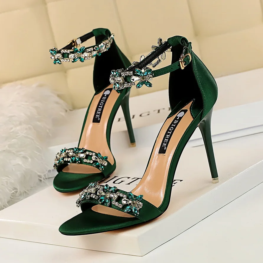 

2021 Women 9cm High Heels Crystal Sandals Wedding Bridal Stiletto Heels Sandles Glitter Prom Elegant Stripper Satin Strap Shoes