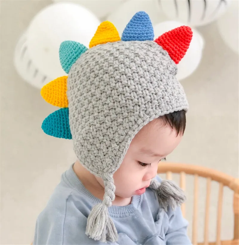 Cкручивание плетение волос Twist weaving динозавр зимняя детская шапка с наушниками теплая шапочка для вязаная крючком для девочек, для мальчиков детские шапки с Симпатичные рожки для детей От 0 до 8 лет
