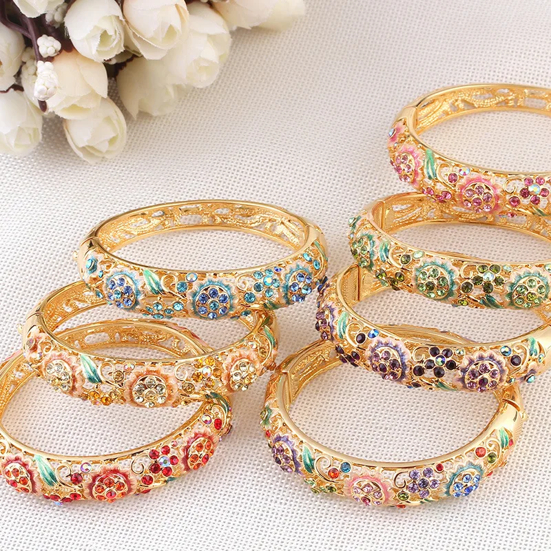 

bracelet hollow out the enamel gold-plated bracelet female fashion bracelets mixed batch of restoring ancient ways