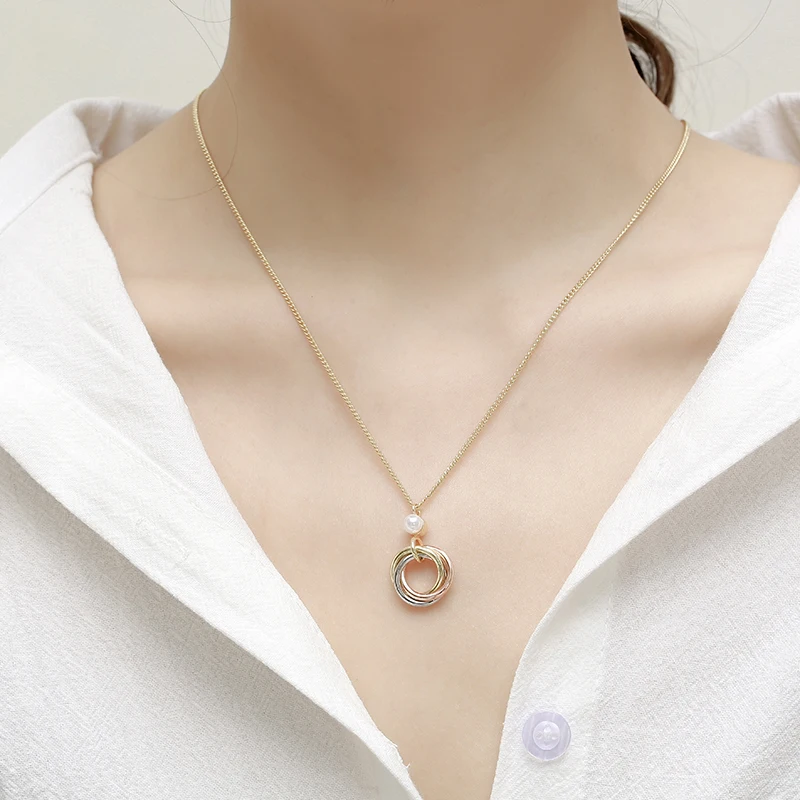 

Fashion pendant freshwater pearls Round tricolor necklace for women staniless steel necklaces fashion jewelry famle necklace