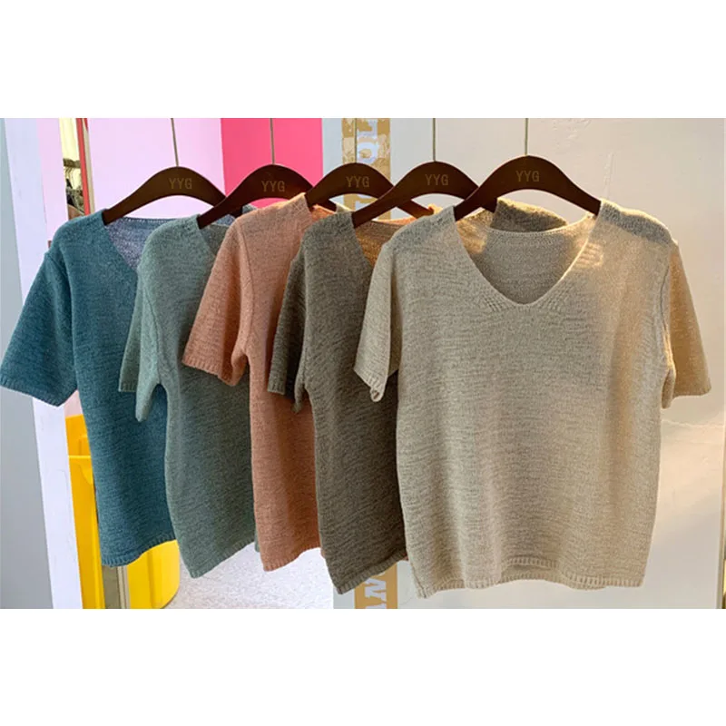 

Vintage V-Neck Short Sleeve T-Shirt 2021 Woman Slim Solid Color Tee Summer Korean Style Retro All-Match Tops For Women 5 Colors