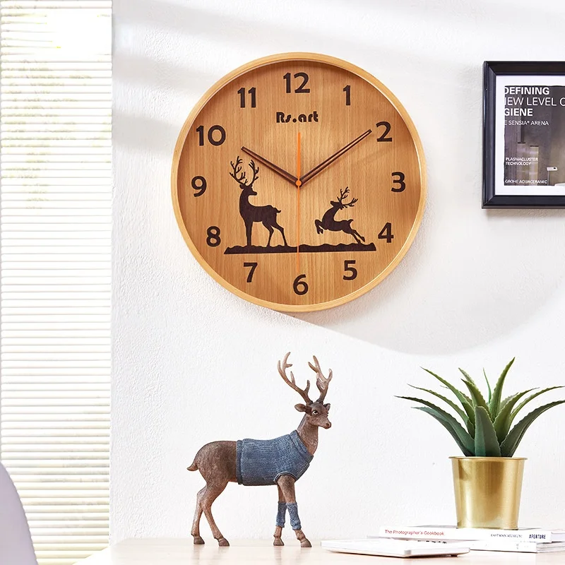 Настенные часы с рамкой из массива дерева простые домашние в скандинавском стиле