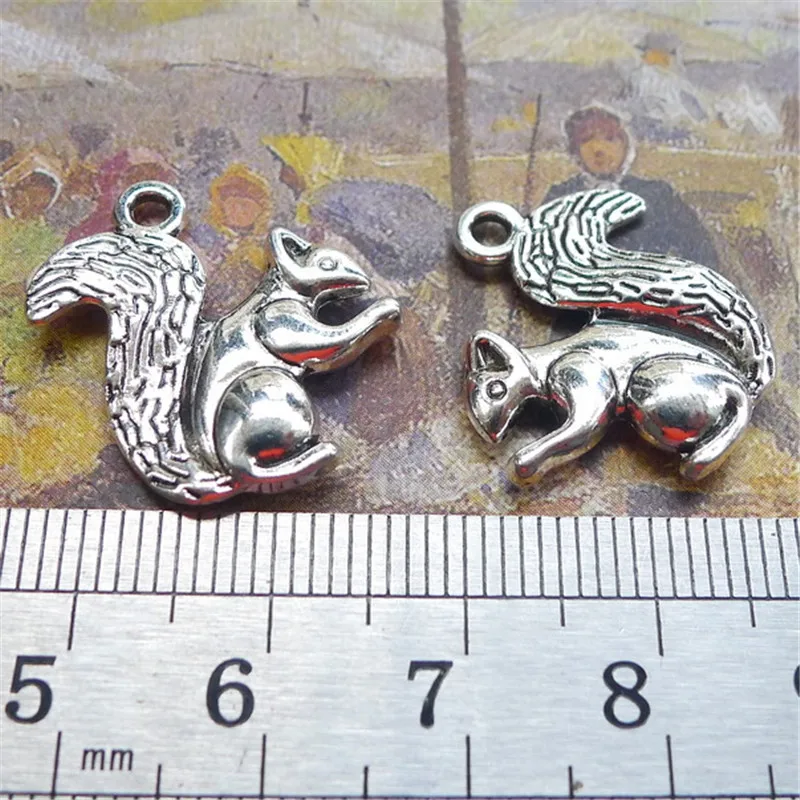 Россыпью 30 подвески из цинкового сплава в виде белки животного Сделай Сам