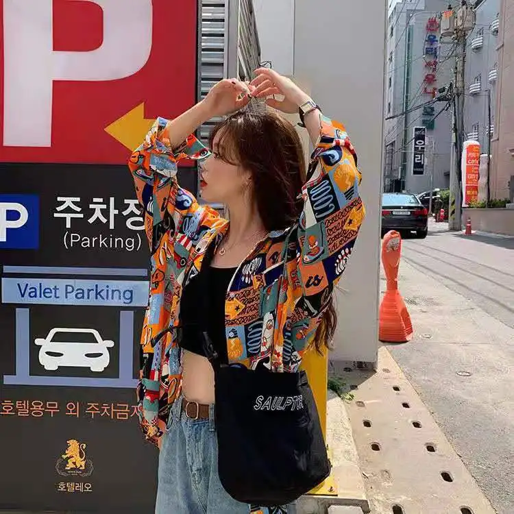 

In the early spring of 2021, European and American printing relaxed street retro casual personality POLO collar long shirt women