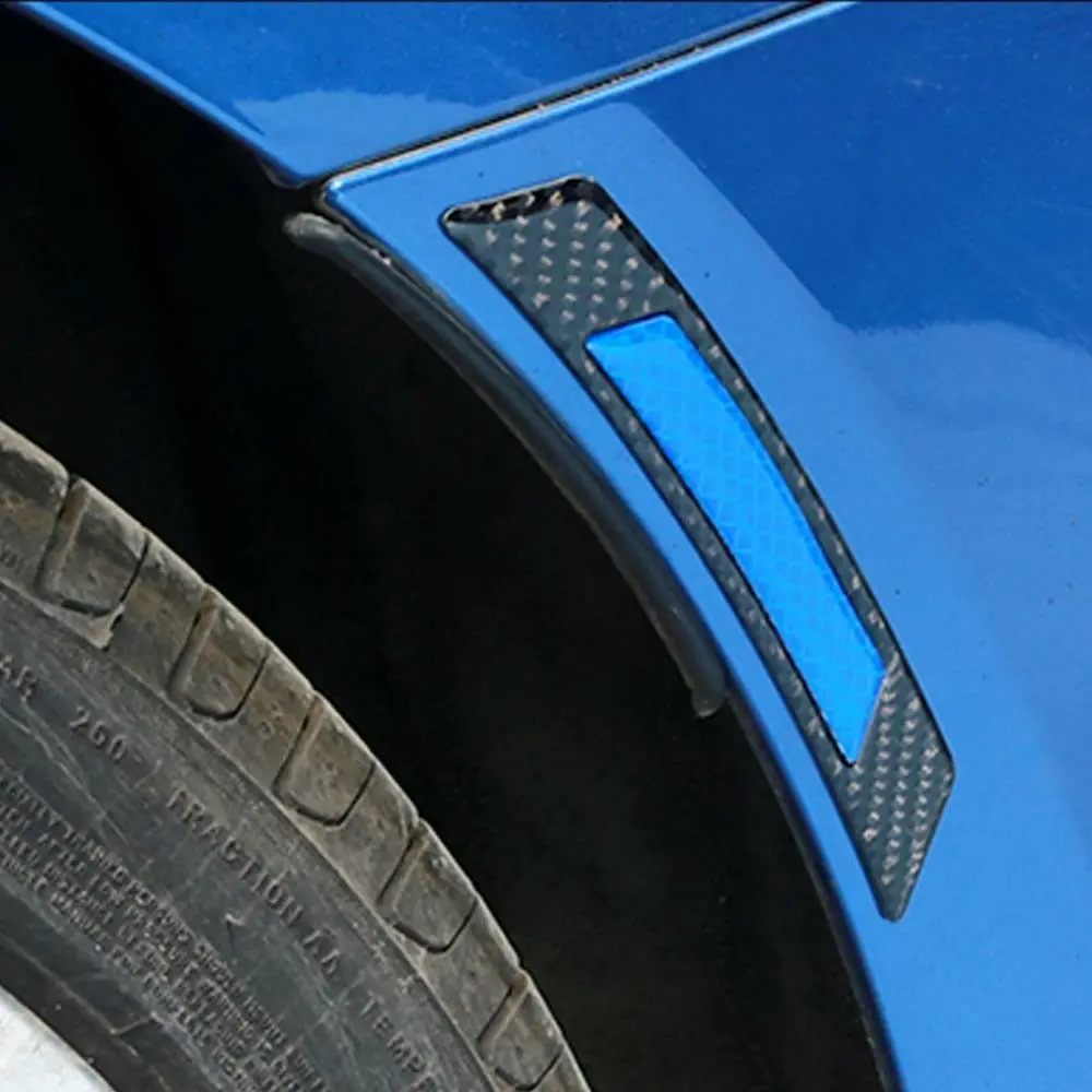

Gtinthebox 2pcs Carbon Fiber Blue Car Wheel Rim Reflective Wheel Eyebrow Protection Stickers