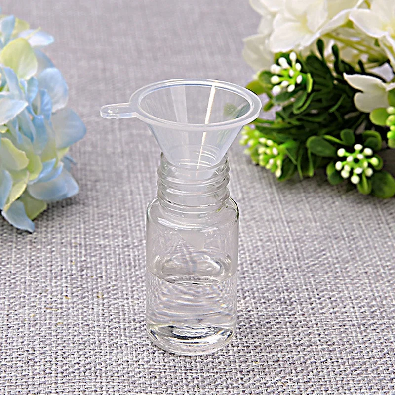 

100 Pcs/Lot Plastic Small Funnels for Perfume Liquid Essential Oil Filling Empty Bottle Packing Tool