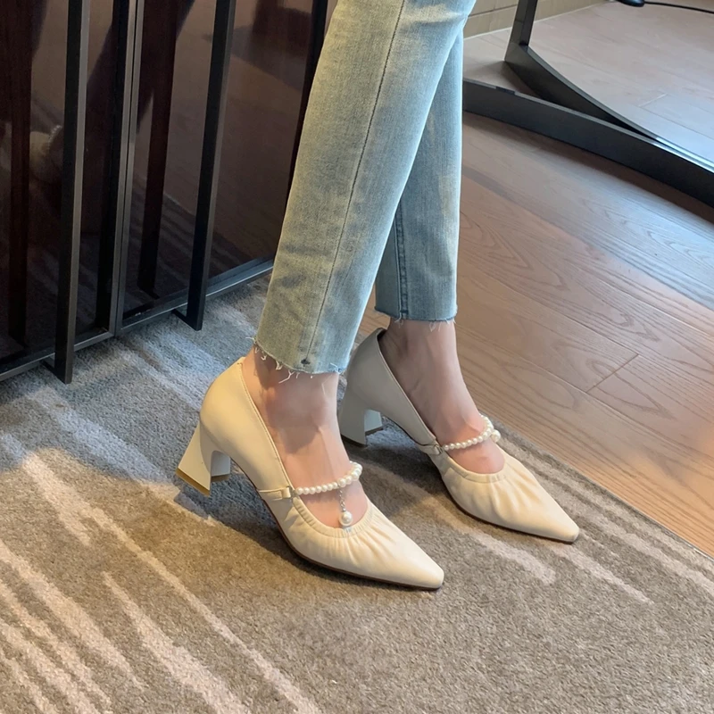

QUTAA 2021 String Bead Women Pumps Soft Cow Leather Square High Heels Pointed Toe Elegant Shallow Ladies Shoes Size 34-39