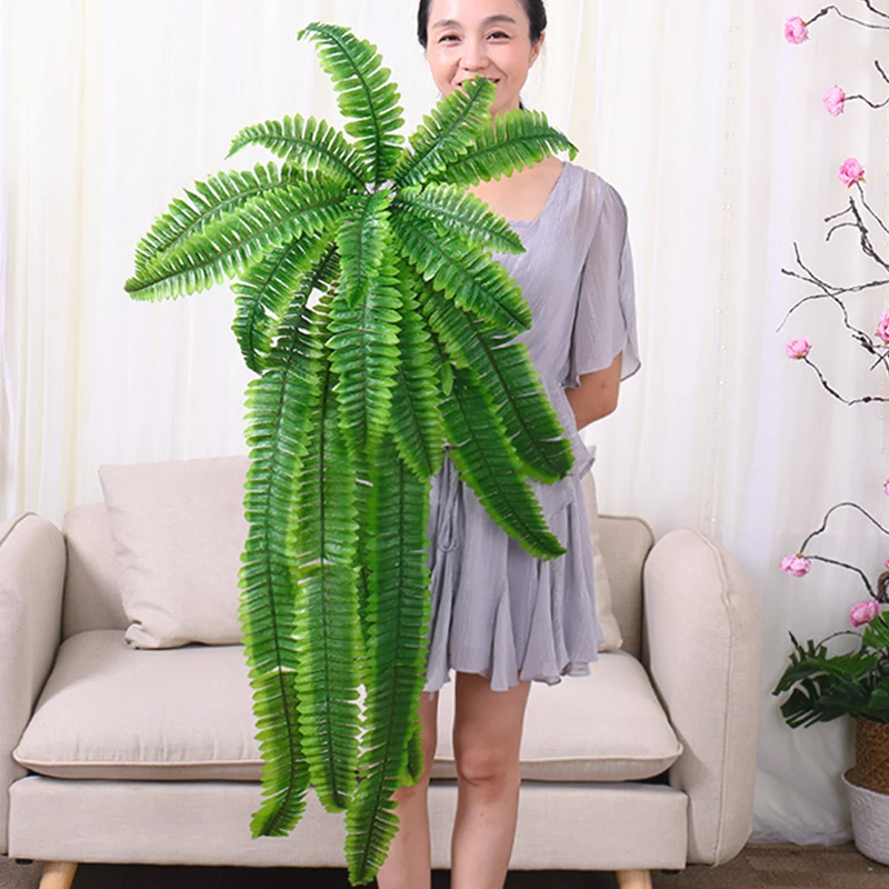 Сад поддельное украшение трава зеленое растение горшок висячий ряд папоротник