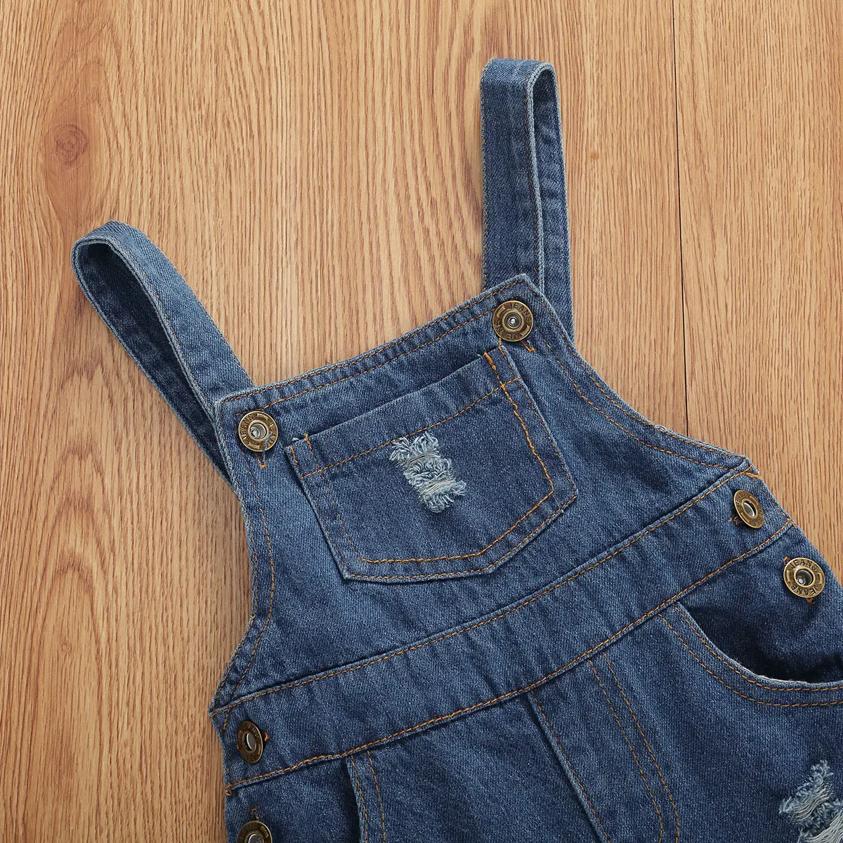 Летний джинсовый комбинезон для маленьких девочек с рваными дырками в технике