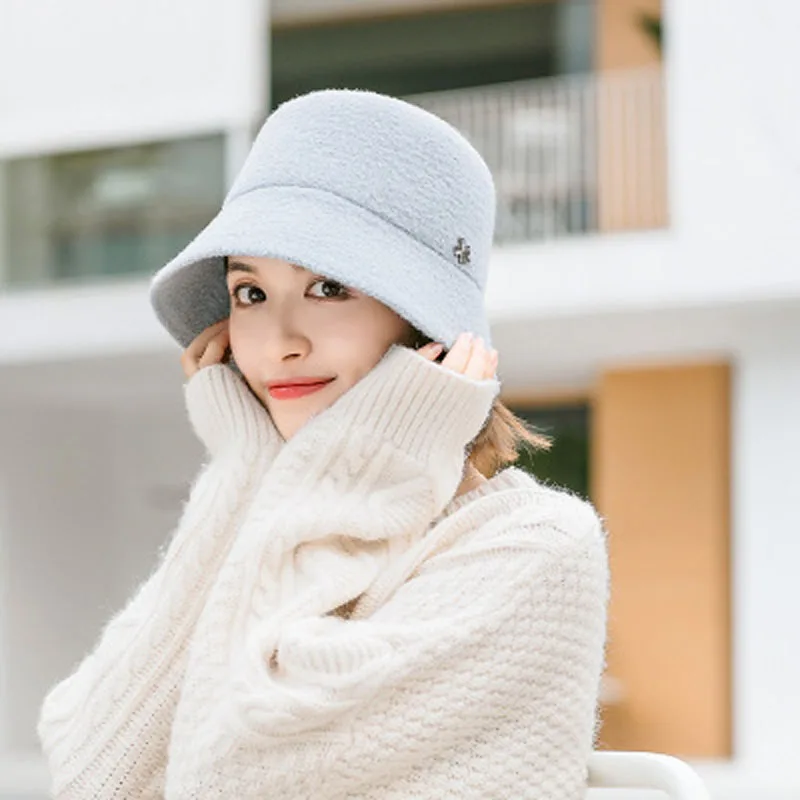 

Korean version of women's autumn and winter New Retro net red basin hat, fashionable and elegant dome, Japanese four leaf hat.