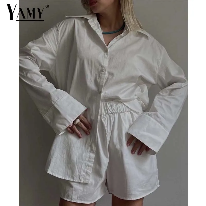 

Женский летний комплект из двух предметов, рубашка оверсайз с длинным рукавом и шорты на пуговицах