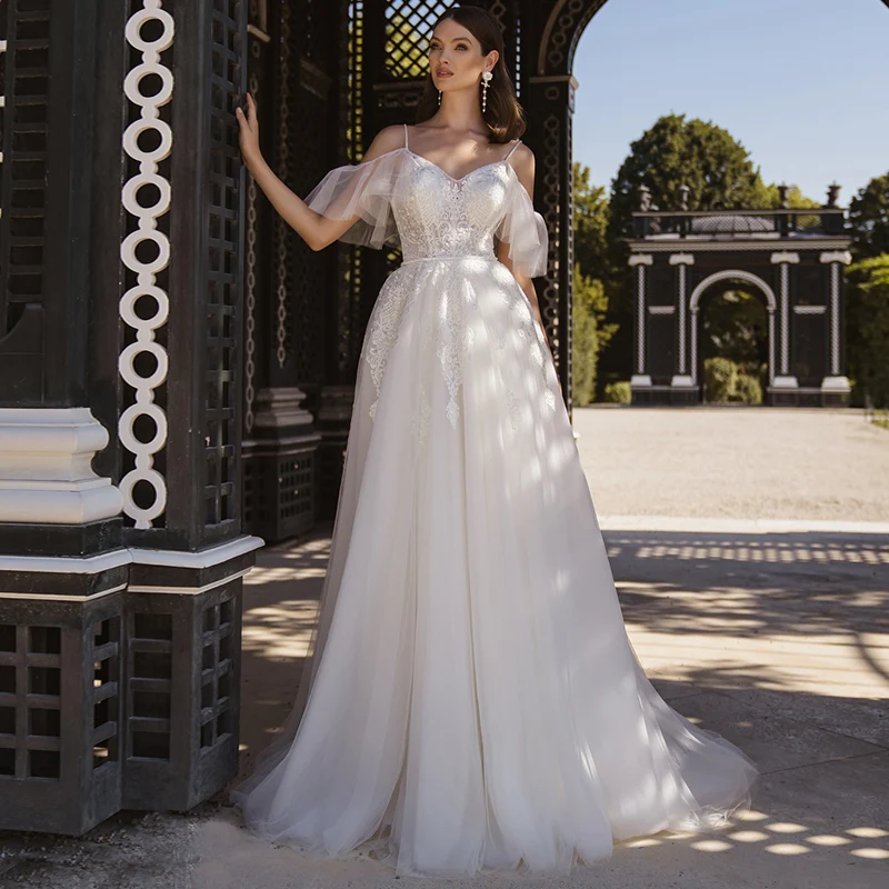

Wedding Dress 2021 Charming Spaghetti Straps Sweetheart Appliques Lace Sweep Train Off the Shoulder Bridal Gowns