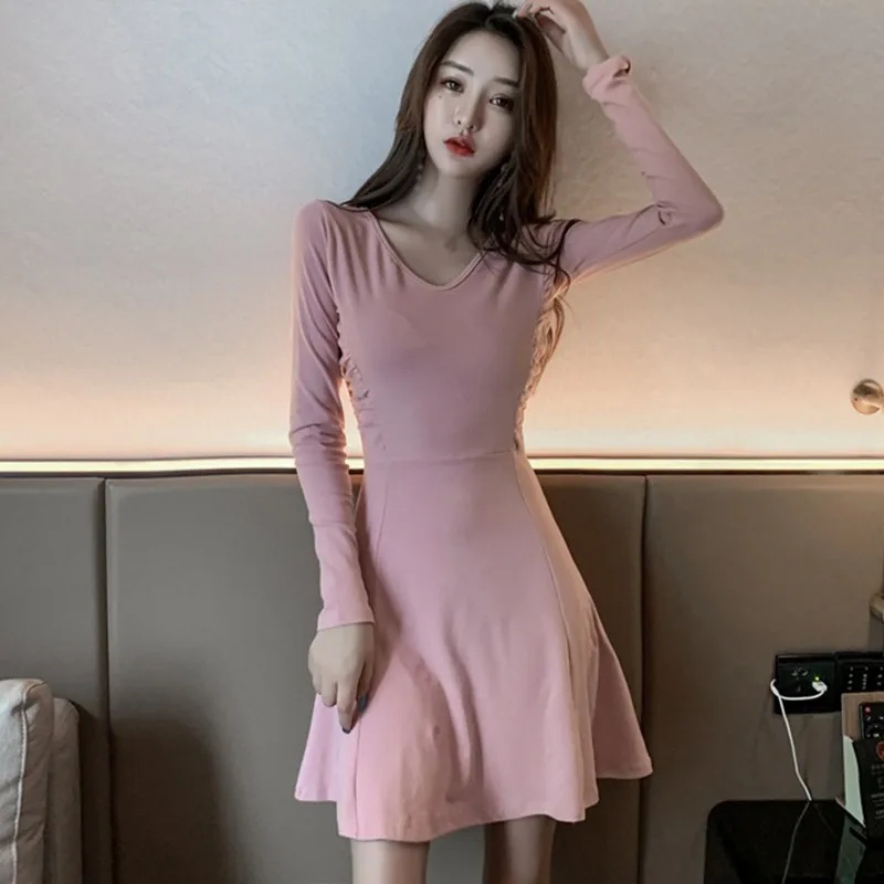 Черное платье с v образным вырезом однотонное сексуальное облегающее длинным