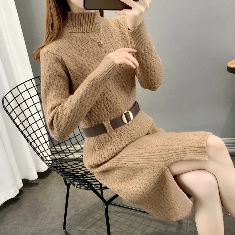 Женское трикотажное платье-туника с высоким воротником и поясом | Женская одежда