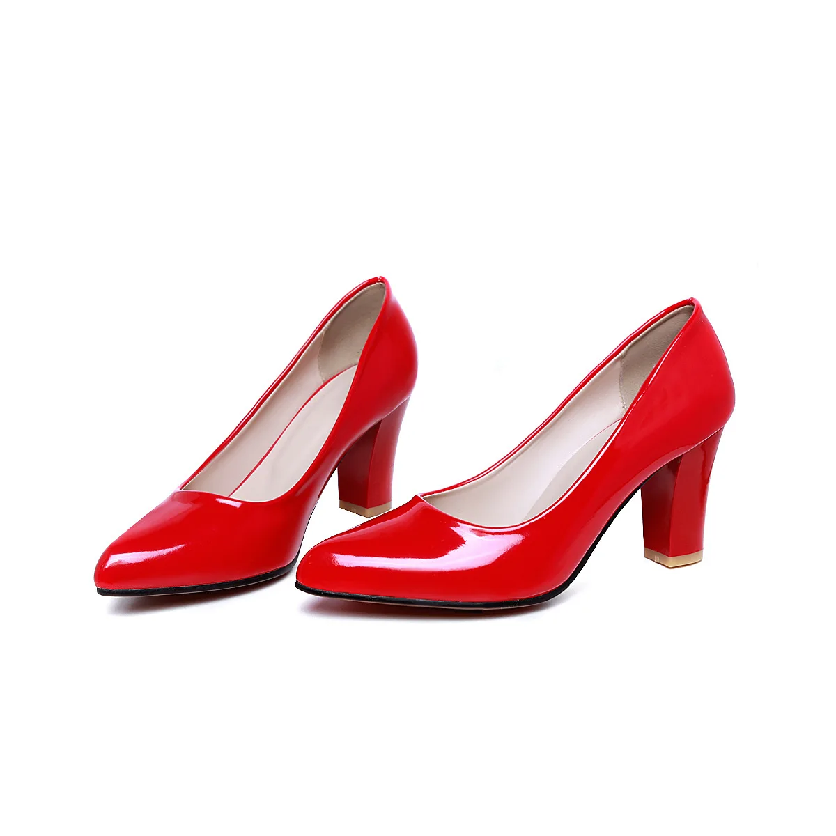 Туфли женские из лакированной кожи высокий каблук заостренный носок лоферы