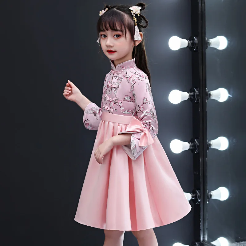 

Autunm New Children Lovely Chinese Qipao Bow Mandarin Collar Vintage Button Kids Embroidery Princess Dress Girls Cheongsam