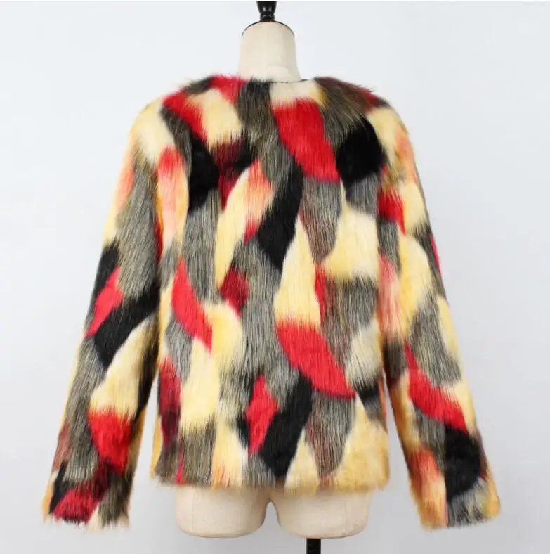 Цветная куртка из искусственной норки женская зимняя утепленная короткая