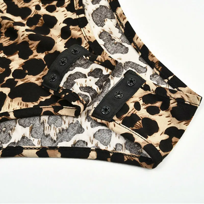 Женское облегающее боди с длинным рукавом и воротником-хомутом