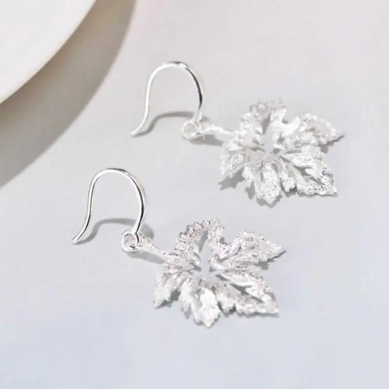 

Solid S925 Sterling Silver Earrings Fashion Women Snowflake Dangle Earrings