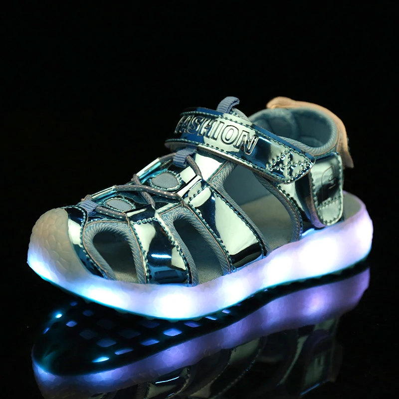 

New 2018 Blue Summer Children Led Light Sandals USB charging kids LED luminous shoes Girls Boys Comfortable Beach Sandals 26-37