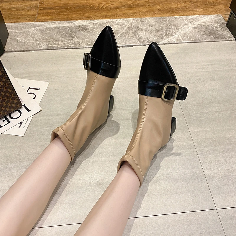 

Осенние новые женские модные ботинки телесного цвета однотонные с острым носком на квадратном каблуке уличные Нескользящие удобные повсед...