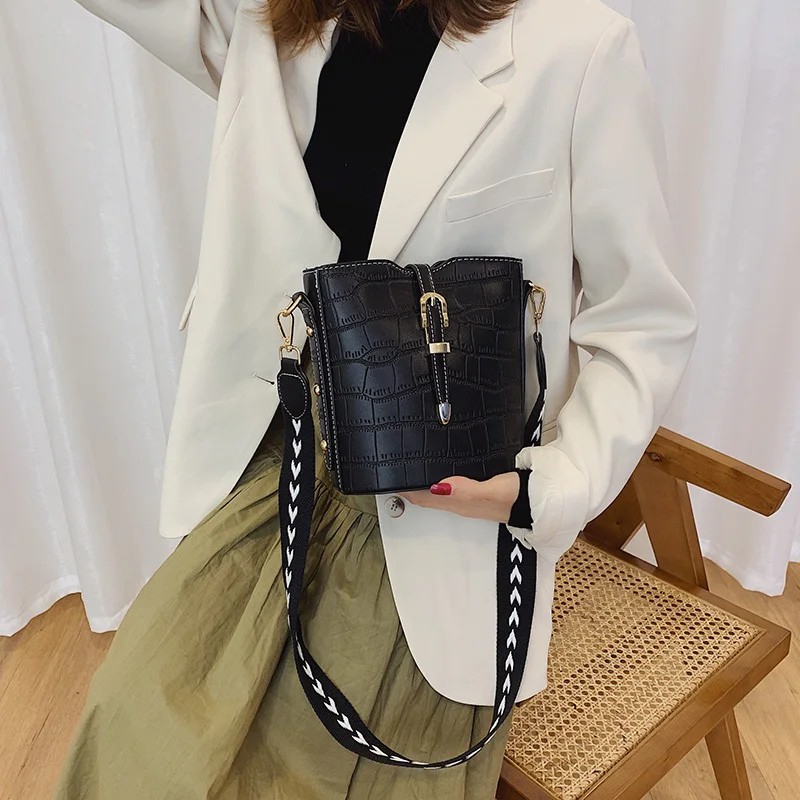 

Fashion Alligator PU Leather Bucket Bags Bag Women Shoulder Crossbody Bag Bags Weave Leather Two Straps Women's Handbags Purses