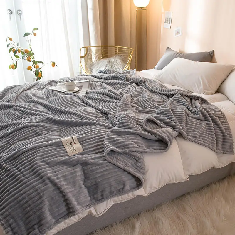 Теплое одеяло серого цвета мягкое однотонное Коралловое флисовое одно