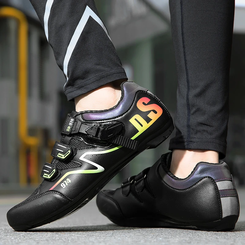 

New style cycling shoes with lock road bottom four seasons mountain bike racing shoes locomotive equipment stable cycling shoes