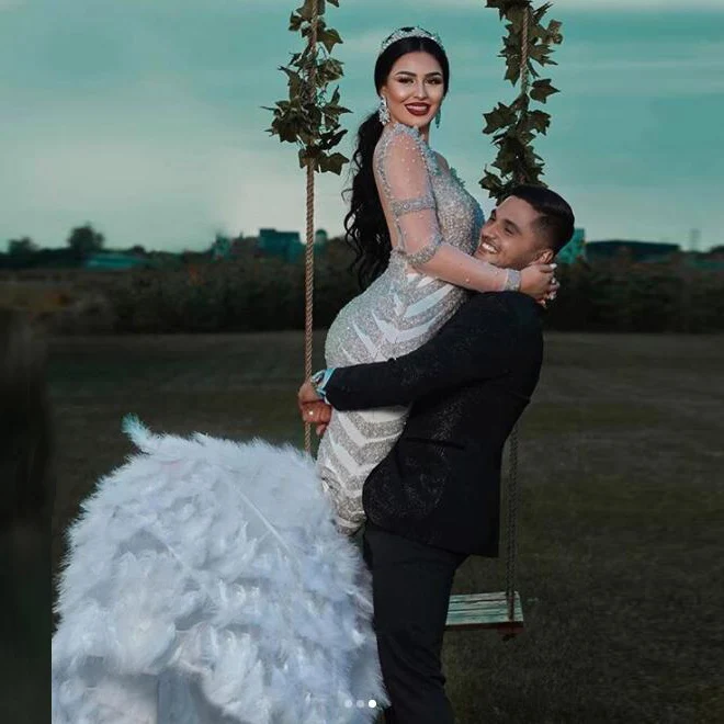 Dubai Feather Mermaid Prom Dresses Saudi Atabia Sheer Long Sleeves Sexy Backless Sweep Train Evening Gowns Robe De Soiree 2021