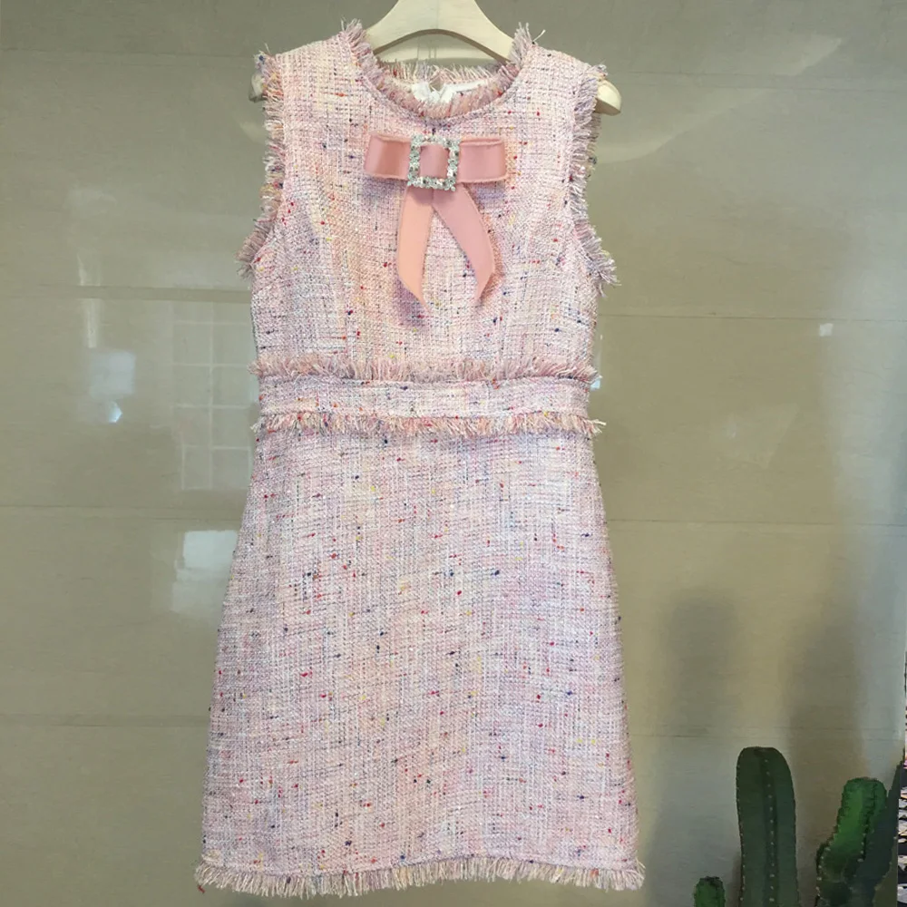 Женское твидовое платье без рукавов дизайнерское подиумное розовое короткое на