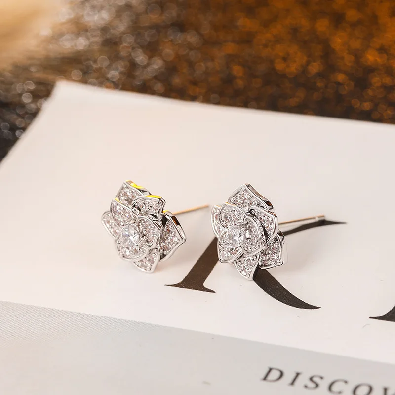 Корейский S925 Серебряные иглы Модные простые темпераментные серьги гвоздики