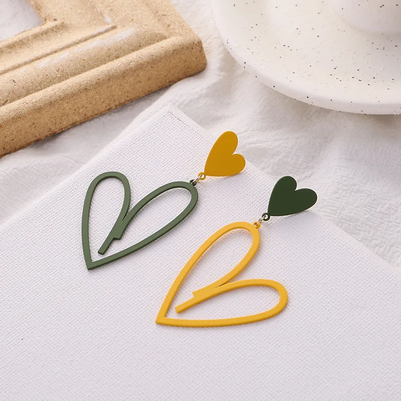 

Korea Fashion Earrings 2021 Fashion Trend Summer Heart Women's Stud Earring Clip Earrings Without Ear Holes Gift Jewelry Stud