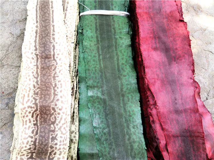 Натуральная окрашенная водой кожа змеиная для самостоятельной сборки