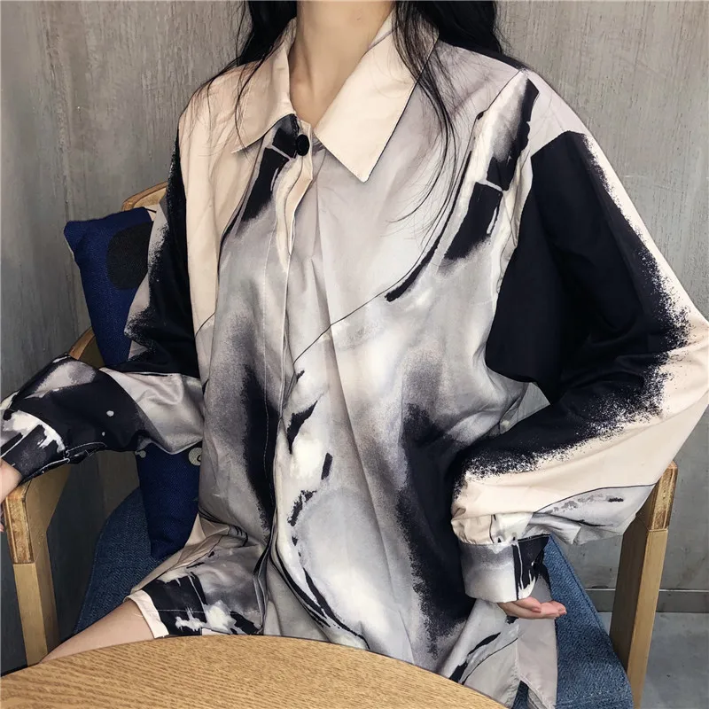 

Harajuku BF Wind Positioning Graffiti Women Shirts