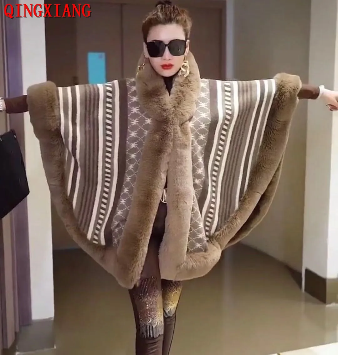 2022 Winter Warm Women Streetwear Faux Rabbit Fur Collar Big Pendulum Cape Fashion Printed Poncho Batwing Sleeves Outstreet Coat