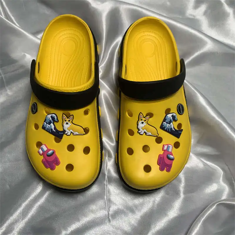 

Heelys Luxury Slippers Chunky Soles Flip Flops With Heels Red Men's Summer Shoes 2021 Loafers Sliders Solid Color Tennis Wings